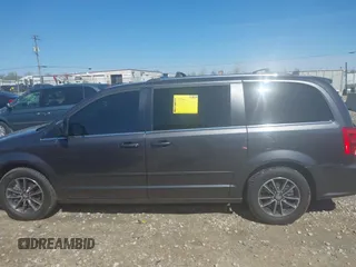 2017 Dodge Grand Caravan SXT with VIN 2C4RDGCG6HR761355, listed as a IAAI auction lot 42204577 with 115,282 mi miles and . Bid and sale history available at DreamBid. Image 14.