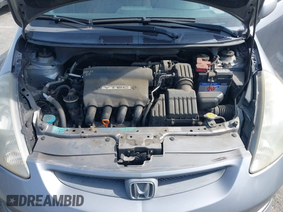 2007 Honda Fit Sport with VIN JHMGD38637S031947, listed as a IAAI auction lot 41613883 with 250,981 mi miles. Bid and sale history available at carsss.com. Image 10.
