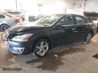 2015 Nissan Altima 2.5 SV with VIN 1N4AL3AP1FC476280, listed as a IAAI auction lot 41590990 with 113,565 mi miles. Bid and sale history available at carsss.com. Image 2.