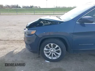 2019 Jeep Cherokee Latitude with VIN 1C4PJLCB2KD403788, listed as a IAAI auction lot 41934713 with 95,455 mi miles and . Bid and sale history available at DreamBid. Image 6.