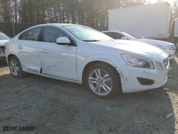 2013 Volvo S60 T5 Premier with VIN YV1612FS5D2211730, listed as a Copart auction lot 43998255 with 111,428 mi miles and Salvage Title. Bid and sale history available at carsss.com. Image 4.