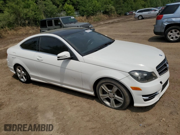 2015 Mercedes-Benz C 250 with VIN WDDGJ4HB4FG366249, listed as a Copart auction lot 59894625 with 92,439 mi miles and Clean title. Bid and sale history available at DreamBid. Image 4.