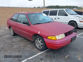1994 Ford Escort z VIN 1FARP11J8RW128776, wystawiony jako IAAI lot #41502714 z przebiegiem 61 582 mil mil oraz . Historia ofert i sprzedaży dostępna na DreamBid. Obrazek 1.