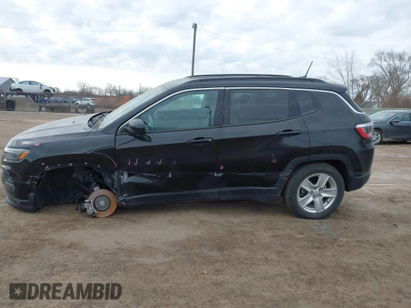 2022 Jeep Compass Latitude with VIN 3C4NJDBB6NT117925, listed as a IAAI auction lot 41779788 with 58,480 mi miles and . Bid and sale history available at DreamBid. Image 14.