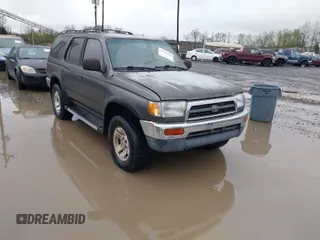1998 Toyota 4Runner SR5 with VIN JT3HN86R1W0168185, listed as a IAAI auction lot 41936469 with 243,983 mi miles and . Bid and sale history available at DreamBid. Image 1.