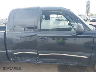 2006 Chevrolet Silverado 1500 LT1 with VIN 2GCEC19T361120940, listed as a IAAI auction lot 41902798 with 256,188 mi miles. Bid and sale history available at carsss.com. Image 6.