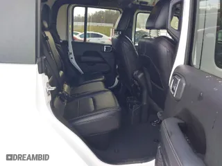 2020 Jeep Gladiator Overland with VIN 1C6HJTFG1LL107641, listed as a IAAI auction lot 41847586 with 69,664 mi miles. Bid and sale history available at carsss.com. Image 8.