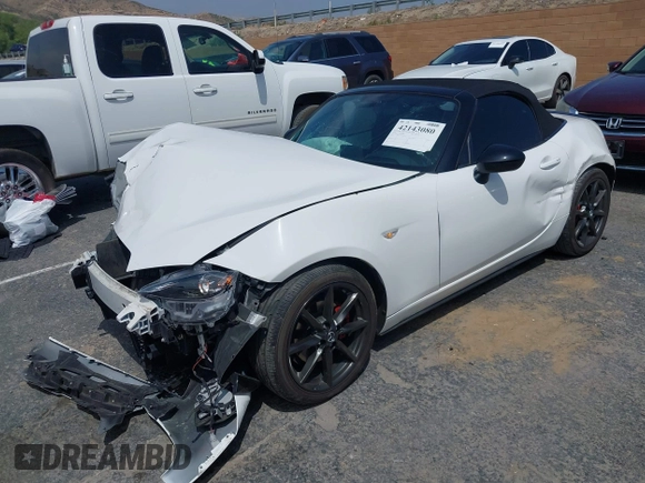 2016 Mazda MX-5 Miata Club z VIN JM1NDAC75G0113400, wystawiony jako IAAI lot #42143080 z przebiegiem 48 579 mil mil oraz . Historia ofert i sprzedaży dostępna na DreamBid. Obrazek 17.