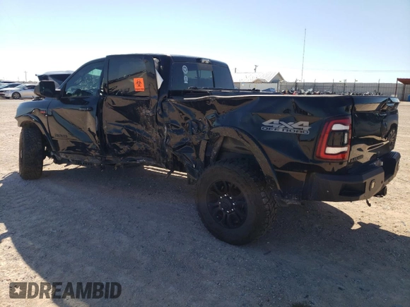 2022 Ram 2500 Laramie z VIN 3C6UR5FJ2NG144079, wystawiony jako Copart lot #68461813 z przebiegiem 155 979 mil mil oraz Nie do naprawy • Non repairable. Historia ofert i sprzedaży dostępna na DreamBid. Obrazek 2.