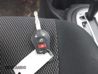 2017 Nissan Versa S Plus z VIN 3N1CN7AP0HL870285, wystawiony jako IAAI lot #41973511 z przebiegiem 141 166 mil mil oraz . Historia ofert i sprzedaży dostępna na DreamBid. Obrazek 11.