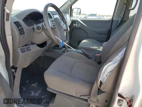 2019 Nissan Frontier SV z VIN 1N6AD0ER2KN872747, wystawiony jako Copart lot #49681235 z przebiegiem 66 351 mil mil oraz Czysty tytuł • Clean title. Historia ofert i sprzedaży dostępna na DreamBid. Obrazek 7.