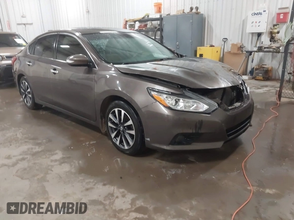 2016 Nissan Altima 2.5 S with VIN 1N4AL3AP4GC145811, listed as a IAAI auction lot 41424415 with 124,224 mi miles. Bid and sale history available at carsss.com. Image 1.