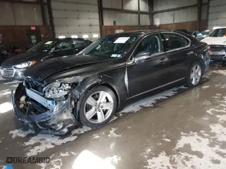 2011 Lexus LS 460 with VIN JTHBL5EF0B5105264, listed as a IAAI auction lot 41375082 with 86000 miles. Bid and sale history available at carsss.com. Image 19.