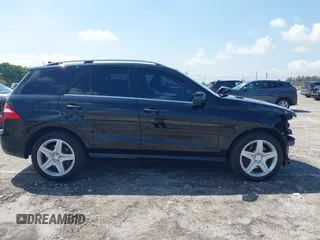 2015 Mercedes-Benz M 400 with VIN 4JGDA5GB4FA559004, listed as a IAAI auction lot 41932299 with 84,749 mi miles and . Bid and sale history available at DreamBid. Image 14.
