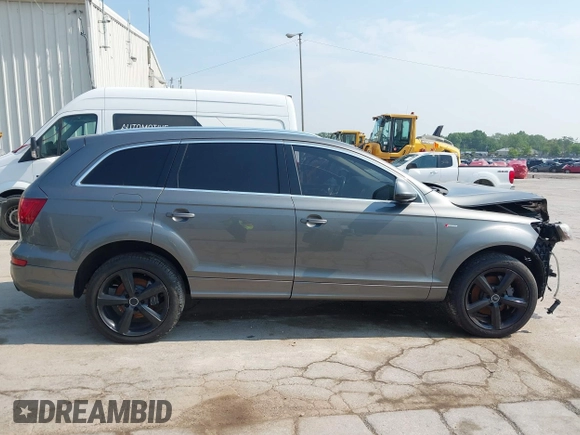 2014 Audi Q7 S line Prestige with VIN WA1DGAFE2ED015034, listed as a IAAI auction lot 42443990 with 51,612 mi miles and . Bid and sale history available at DreamBid. Image 14.