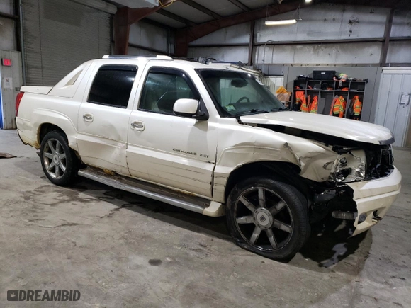 2005 Cadillac Escalade EXT with VIN 3GYEK62NX5G291955, listed as a Copart auction lot 46001015 with 318,075 mi miles and Clean Title. Bid and sale history available at carsss.com. Image 4.