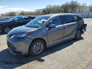 2021 Toyota Sienna LE with VIN 5TDKRKEC5MS042888, listed as a Copart auction lot 49702595 with 109,522 mi miles and Salvage Title. Bid and sale history available at carsss.com. Image 1.