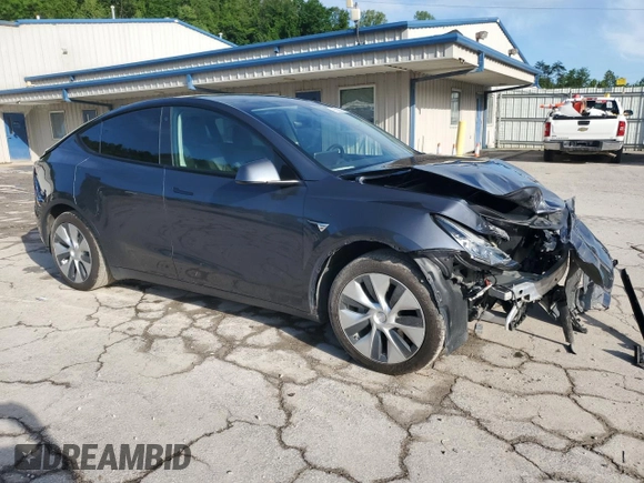 2022 Tesla Model Y Long Range z VIN 7SAYGDEE1NF430383, wystawiony jako Copart lot #56208825 z przebiegiem 60 612 mil mil oraz Szkoda całkowita • Salvage title. Historia ofert i sprzedaży dostępna na DreamBid. Obrazek 4.
