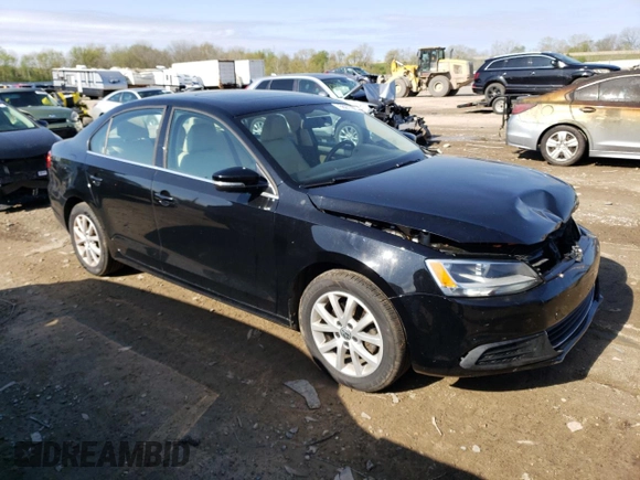 2013 Volkswagen Jetta SE z VIN 3VWDP7AJ4DM450800, wystawiony jako Copart lot #56277505 z przebiegiem Nie podano mil oraz Czysty tytuł • Clean title. Historia ofert i sprzedaży dostępna na DreamBid. Obrazek 4.