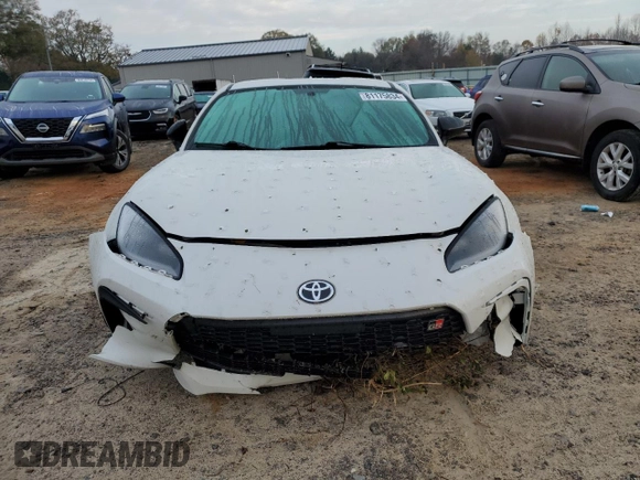 2022 Toyota 86 with VIN JF1ZNBC19N8758457, listed as a Copart auction lot 81175834 with 59,086 mi miles and Salvage Title. Bid and sale history available at DreamBid. Image 5.