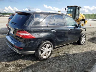 2015 Mercedes-Benz M 350 z VIN 4JGDA5JB1FA550043, wystawiony jako Copart lot #54179235 z przebiegiem 187 840 mil mil oraz Szkoda całkowita • Salvage title. Historia ofert i sprzedaży dostępna na DreamBid. Obrazek 3.