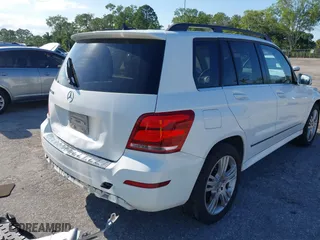 2015 Mercedes-Benz GLK-Class GLK 350 with VIN WDCGG5HB6FG338932, listed as a IAAI auction lot 42027674 with 107,182 mi miles. Bid and sale history available at carsss.com. Image 18.