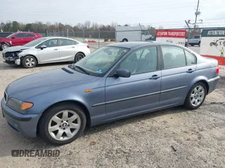 2005 BMW 3 Series 325i with VIN WBAET37445NJ85538, listed as a IAAI auction lot 41872686 with 121,237 mi miles. Bid and sale history available at carsss.com. Image 15.