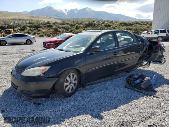 2002 Toyota Camry XLE z VIN 4T1BF30K12U020467, wystawiony jako Copart lot #54628995 z przebiegiem 222 898 mil mil oraz Szkoda całkowita • Salvage title. Historia ofert i sprzedaży dostępna na DreamBid. Obrazek 1.