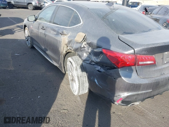 2019 Acura TLX w/Technology Pkg with VIN 19UUB2F41KA002372, listed as a IAAI auction lot 41275173 with 77,758 mi miles. Bid and sale history available at carsss.com. Image 6.