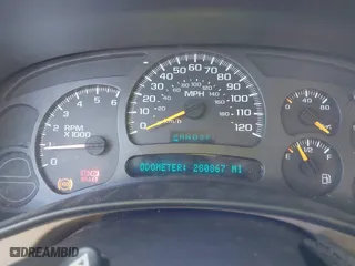 2003 Chevrolet Avalanche with VIN 3GNEC13TX3G136653, listed as a IAAI auction lot 41723496 with 280,867 mi miles. Bid and sale history available at carsss.com. Image 7.