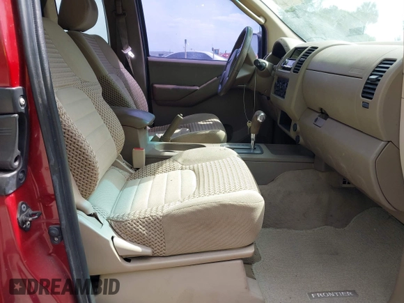 2007 Nissan Frontier SE z VIN 1N6AD06U67C426610, wystawiony jako IAAI lot #42088745 z przebiegiem 214 394 mil mil oraz . Historia ofert i sprzedaży dostępna na DreamBid. Obrazek 5.