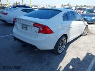 2013 Volvo S60 T5 Premier with VIN YV1612FS7D2184899, listed as a IAAI auction lot 42003628 with 140,073 mi miles. Bid and sale history available at carsss.com. Image 4.