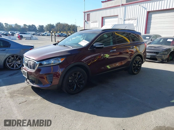 2019 Kia Sorento LX V6 with VIN 5XYPG4A53KG594088, listed as a IAAI auction lot 41249727 with 32,631 mi miles. Bid and sale history available at carsss.com. Image 17.