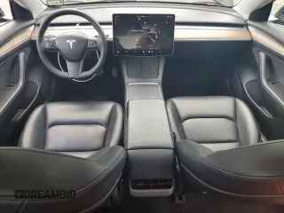 2023 Tesla Model 3 z VIN 5YJ3E1EAXPF451972, wystawiony jako Copart lot #60165475 z przebiegiem 104 902 mil mil oraz Czysty tytuł • Clean title. Historia ofert i sprzedaży dostępna na DreamBid. Obrazek 8.