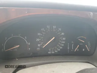 2002 Saab 9-3 z VIN YS3DF58KX22004947, wystawiony jako Copart lot #49740465 z przebiegiem Nie podano mil oraz Czysty tytuł • Clean title. Historia ofert i sprzedaży dostępna na DreamBid. Obrazek 9.