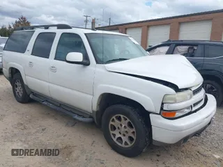 2005 Chevrolet Suburban LT with VIN 3GNEC16Z05G221875, listed as a IAAI auction lot 41723132 with 253,542 mi miles. Bid and sale history available at carsss.com. Image 1.