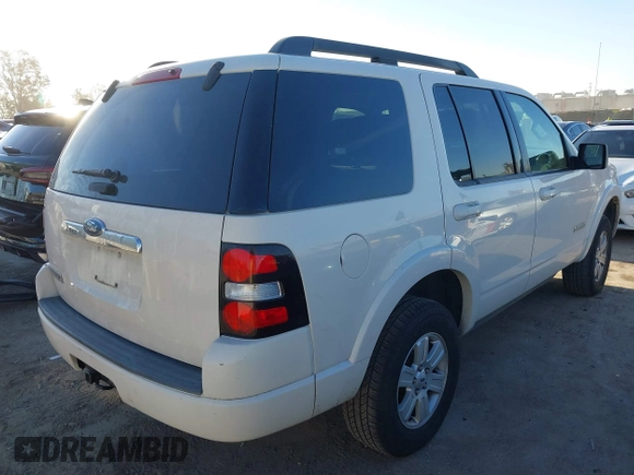 2008 Ford Explorer XLT z VIN 1FMEU63E68UB36363, wystawiony jako IAAI lot #41655419 z przebiegiem 139 448 mil mil oraz . Historia ofert i sprzedaży dostępna na DreamBid. Obrazek 4.