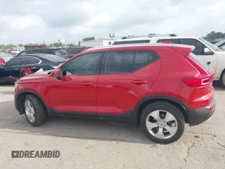 2022 Volvo XC40 Momentum z VIN YV4AC2HK5N2748975, wystawiony jako IAAI lot #42193600 z przebiegiem 50 663 mil mil oraz . Historia ofert i sprzedaży dostępna na DreamBid. Obrazek 14.