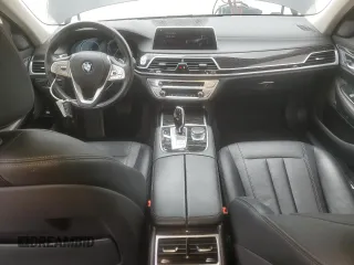 2019 BMW 7 Series 740i xDrive z VIN WBA7E4C55KGV70212, wystawiony jako Copart lot #57330965 z przebiegiem 48 408 mil mil oraz Szkoda całkowita • Salvage title. Historia ofert i sprzedaży dostępna na DreamBid. Obrazek 8.