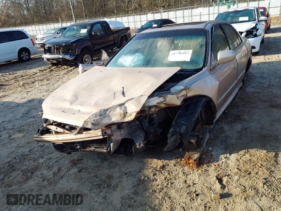 2002 Honda Accord EX z VIN 1HGCG16522A065397, wystawiony jako IAAI lot #41790485 z przebiegiem 223 389 mil mil oraz . Historia ofert i sprzedaży dostępna na DreamBid. Obrazek 6.