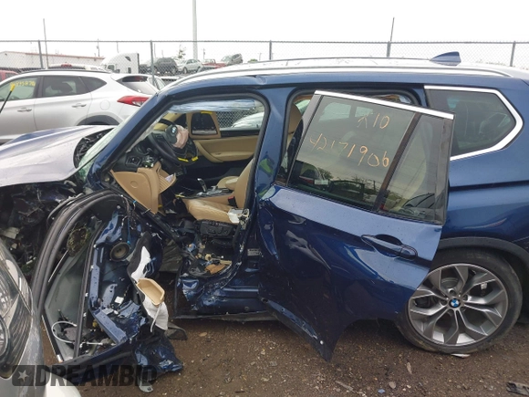 2017 BMW X3 xDrive28i z VIN 5UXWX9C50H0T09821, wystawiony jako IAAI lot #42171906 z przebiegiem Nie podano mil oraz . Historia ofert i sprzedaży dostępna na DreamBid. Obrazek 15.