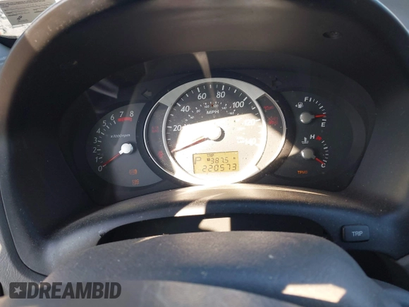 2008 Hyundai Tucson SE with VIN KM8JN12D48U860172, listed as a IAAI auction lot 42152650 with 220,573 mi miles. Bid and sale history available at carsss.com. Image 7.