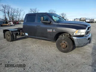 2018 Ram 3500 Tradesman z VIN 3C63RRGL3JG241207, wystawiony jako Copart lot #87117904 z przebiegiem 586 382 mil mil oraz Czysty tytuł • Clean title. Historia ofert i sprzedaży dostępna na DreamBid. Obrazek 4.