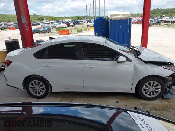 2021 Kia Forte LXS with VIN 3KPF24AD8ME338790, listed as a IAAI auction lot 42547558 with 58,308 mi miles and . Bid and sale history available at DreamBid. Image 14.