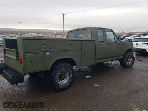 1992 Ford F-250 with VIN 1FTHX26M6NKA32015, listed as a Copart auction lot 87720755 with 226,056 mi miles and Salvage Title. Bid and sale history available at carsss.com. Image 3.