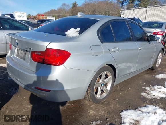2014 BMW 3 Series 320i xDrive with VIN WBA3C3G51ENR25515, listed as a IAAI auction lot 41150558 with Not Provided miles. Bid and sale history available at carsss.com. Image 4.
