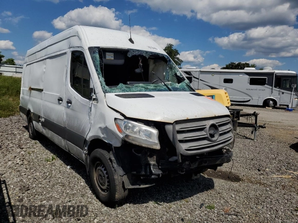 2019 Mercedes-Benz Sprinter Cargo Cargo with VIN W1W4EDHY4KP198942, listed as a Copart auction lot 60164484 with Not Provided miles and Salvage Title. Bid and sale history available at DreamBid. Image 4.