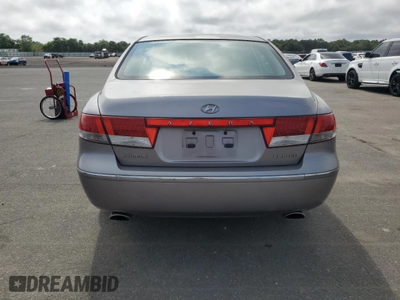 2006 Hyundai Azera SE with VIN KMHFC46F76A038943, listed as a Copart auction lot 63933985 with 55,357 mi miles and Clean title. Bid and sale history available at DreamBid. Image 6.
