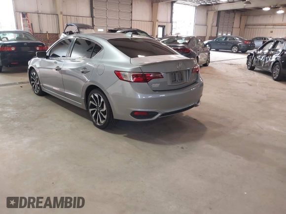2018 Acura ILX Special Edition with VIN 19UDE2F40JA004068, listed as a IAAI auction lot 41761336 with 194,431 mi miles. Bid and sale history available at carsss.com. Image 3.