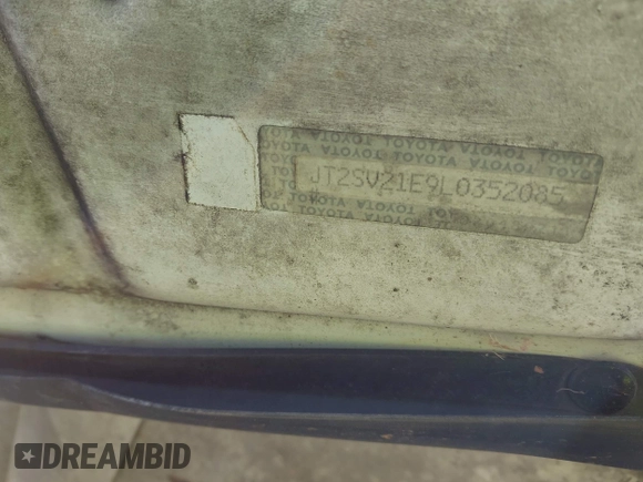1990 Toyota Camry z VIN JT2SV21E9L0352085, wystawiony jako IAAI lot #42419588 z przebiegiem 138 425 mil mil oraz . Historia ofert i sprzedaży dostępna na DreamBid. Obrazek 9.